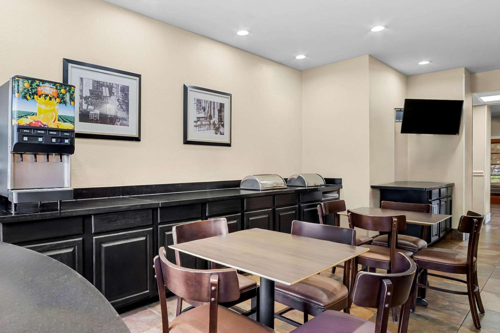 Mainstay Suites Addison-Dallas Экстерьер фото
