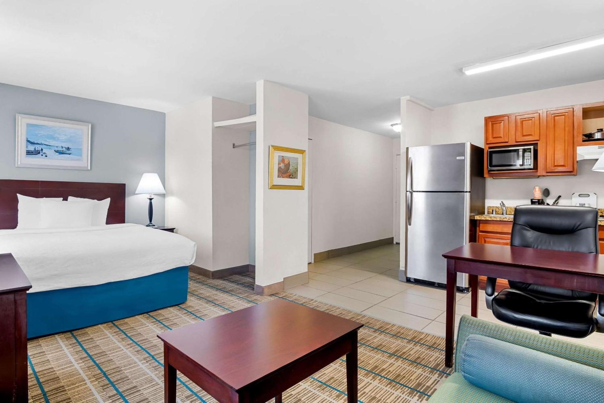 Mainstay Suites Addison-Dallas Экстерьер фото