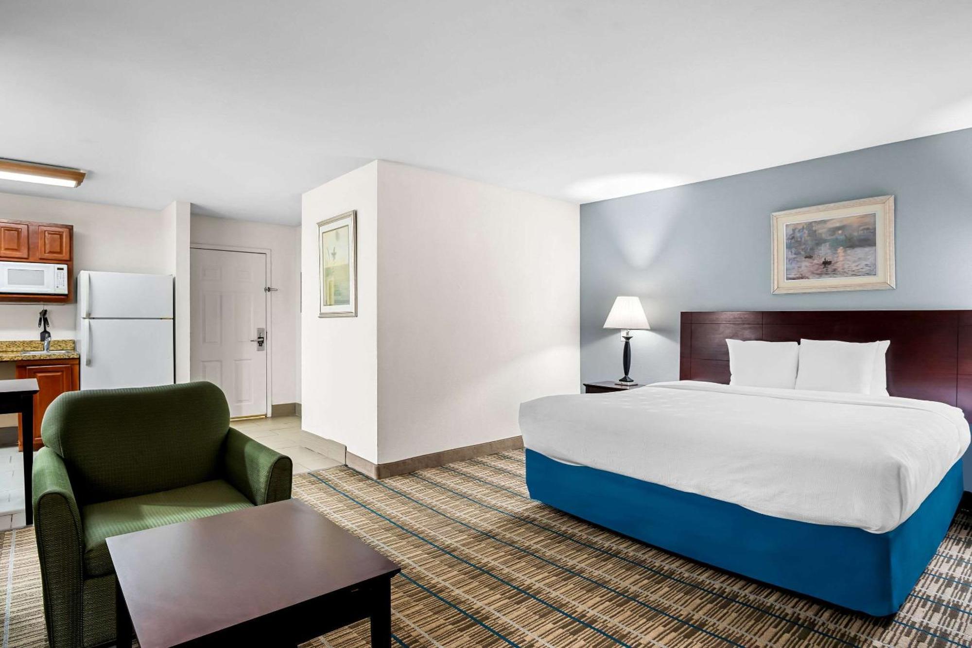 Mainstay Suites Addison-Dallas Экстерьер фото