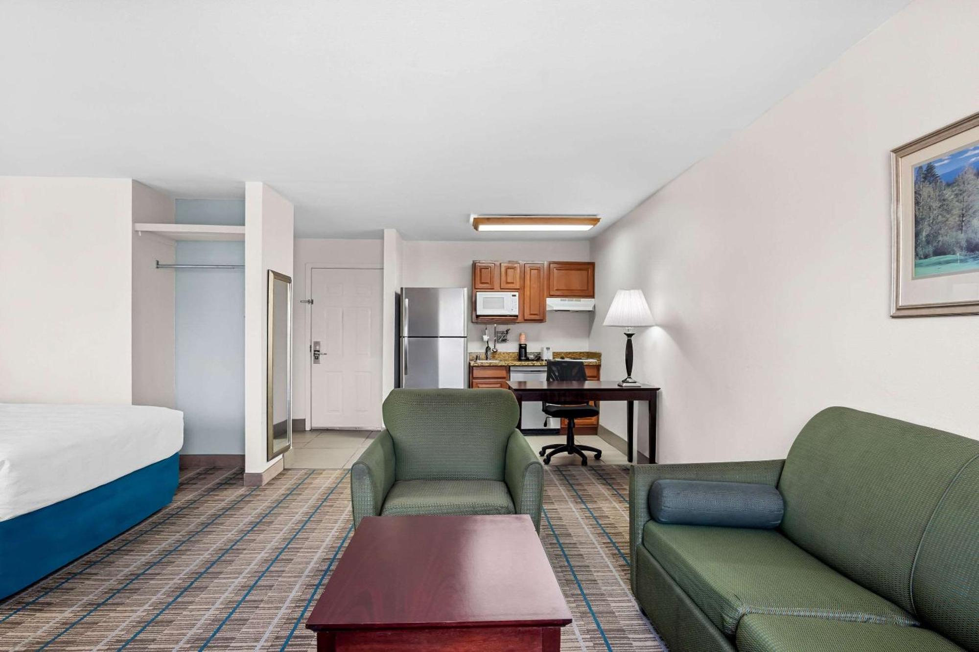 Mainstay Suites Addison-Dallas Экстерьер фото